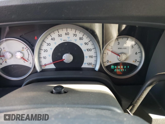 2007 Dodge Durango Limited with VIN 1D8HD58287F520997, listed as a Copart auction lot 47031975 with 200,371 mi miles and Salvage title. Bid and sale history available at DreamBid. Image 9.