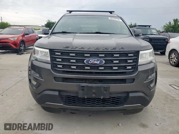 2017 Ford Explorer XLT with VIN 1FM5K7D86HGA69038, listed as a Copart auction lot 60349135 with 139,562 mi miles and Salvage title. Bid and sale history available at DreamBid. Image 5.