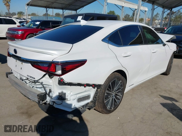 2022 Lexus ES 300h z VIN 58ADA1C19NU024116, wystawiony jako IAAI lot #41630532 z przebiegiem 22 141 mil mil oraz . Historia ofert i sprzedaży dostępna na DreamBid. Obrazek 4.