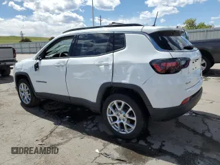 2023 Jeep Compass Latitude Lux с VIN 3C4NJDFN3PT517934, выставлен на аукционе Copart как лот 54015345 с пробегом 13 279 миль миль и Списание • Salvage title. История ставок и продаж доступна на DreamBid. Изображение 2.