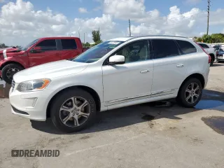 2015 Volvo XC60 T6 Drive-E Platinum с VIN YV449MDM4F2669815, выставлен на аукционе Copart как лот 65375593 с пробегом 91 896 миль миль и . История ставок и продаж доступна на DreamBid. Изображение 1.