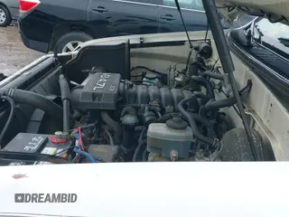 2005 Toyota Tundra SR5 с VIN 5TBDT44175S478853, выставлен на аукционе IAAI как лот 41567392 с пробегом 314 689 миль миль и . История ставок и продаж доступна на DreamBid. Изображение 19.