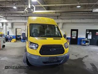 2019 Ford Transit z VIN 1FTYR3XM7KKA24824, wystawiony jako IAAI lot #42500762 z przebiegiem 75 307 mil mil oraz . Historia ofert i sprzedaży dostępna na DreamBid. Obrazek 57.