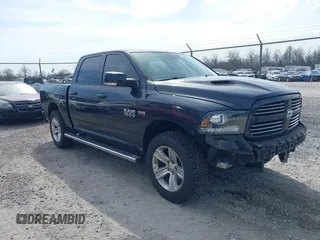 2016 Ram 1500 Sport z VIN 1C6RR7MT0GS305286, wystawiony jako IAAI lot #41801389 z przebiegiem 95 203 mil mil oraz . Historia ofert i sprzedaży dostępna na DreamBid. Obrazek 1.