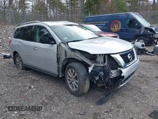 2016 Nissan Pathfinder S with VIN 5N1AR2MM7GC609075, listed as a IAAI auction lot 41936684 with 114,968 mi miles and . Bid and sale history available at DreamBid. Image 6.