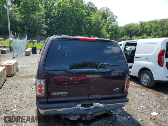 2000 Ford Excursion XLT с VIN 1FMNU41S0YEC33436, выставлен на аукционе Copart как лот 58967765 с пробегом 150 114 миль миль и Списание • Salvage title. История ставок и продаж доступна на DreamBid. Изображение 6.