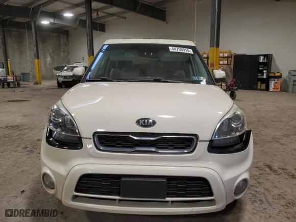 2013 Kia Soul + with VIN KNDJT2A68D7776027, listed as a Copart auction lot 44798915 with 140,756 mi miles and Salvage Title. Bid and sale history available at carsss.com. Image 5.