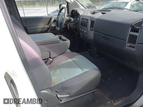 2005 Nissan Titan XE with VIN 1N6BA06A35N548121, listed as a IAAI auction lot 41872775 with 159,782 mi miles. Bid and sale history available at carsss.com. Image 5.