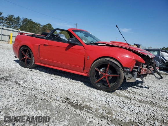 2002 Ford Mustang GT Deluxe z VIN 1FAFP45X62F237388, wystawiony jako Copart lot #50299965 z przebiegiem Nie podano mil oraz Szkoda całkowita • Salvage title. Historia ofert i sprzedaży dostępna na DreamBid. Obrazek 4.