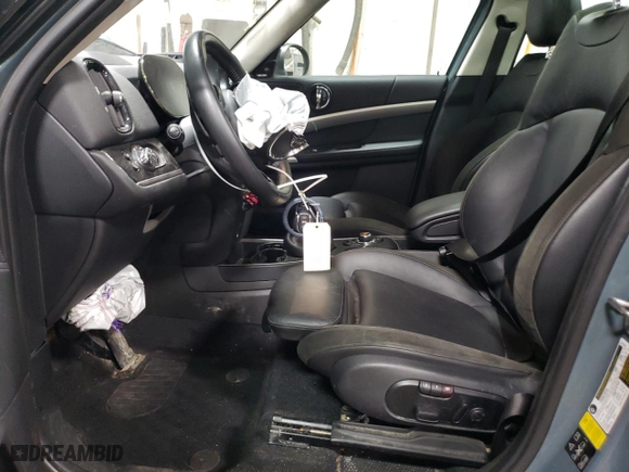 2021 MINI Countryman Cooper S with VIN WMZ83BR08M3M69818, listed as a Copart auction lot 49461025 with 31,418 mi miles and Salvage Title. Bid and sale history available at carsss.com. Image 7.