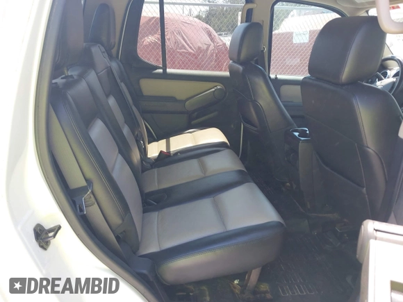 2007 Ford Explorer Sport Trac Limited z VIN 1FMEU33K67UB45762, wystawiony jako IAAI lot #41908727 z przebiegiem 176 039 mil mil oraz . Historia ofert i sprzedaży dostępna na DreamBid. Obrazek 8.
