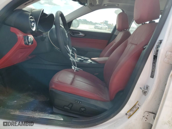 2018 Alfa Romeo Giulia with VIN ZARFAEDN7J7572868, listed as a Copart auction lot 72738024 with 12,771 mi miles and Clean Title. Bid and sale history available at carsss.com. Image 7.