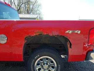 2009 Chevrolet Silverado 1500 Work Truck with VIN 1GCEK14C29Z187289, listed as a IAAI auction lot 42113066 with 109,077 mi miles. Bid and sale history available at carsss.com. Image 6.