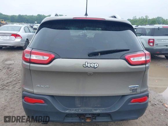 2017 Jeep Cherokee Latitude with VIN 1C4PJMCB3HW657318, listed as a IAAI auction lot 42429044 with 133,335 mi miles and . Bid and sale history available at DreamBid. Image 16.