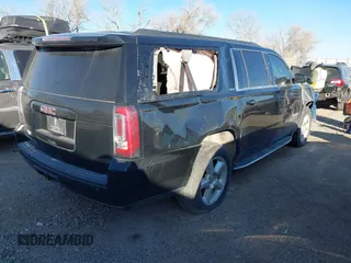 2018 GMC Yukon XL SLT with VIN 1GKS2GKC4JR353846, listed as a IAAI auction lot 41258231 with 74,073 mi miles. Bid and sale history available at carsss.com. Image 4.