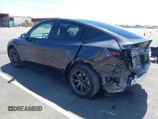 2024 Tesla Model Y с VIN 7SAYGDED2RF102144, выставлен на аукционе IAAI как лот 42278757 с пробегом 25 787 миль миль и . История ставок и продаж доступна на DreamBid. Изображение 3.