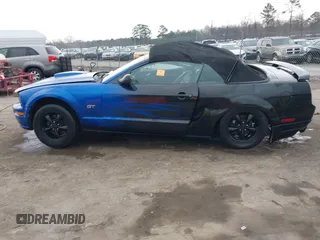 2007 Ford Mustang GT Deluxe with VIN 1ZVHT85H875279327, listed as a IAAI auction lot 41677110 with Not Provided miles and . Bid and sale history available at carsss.com. Image 13.