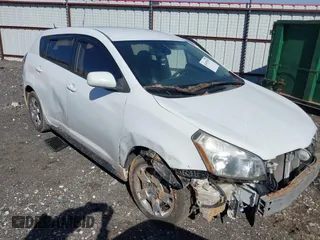 2010 Pontiac Vibe w/1SB with VIN 5Y2SP6E01AZ420427, listed as a IAAI auction lot 41495535 with 1 mi miles. Bid and sale history available at carsss.com. Image 1.