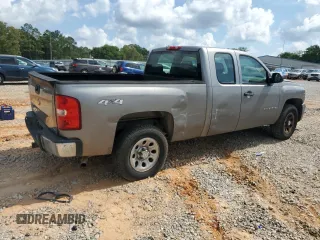 2007 Chevrolet Silverado 1500 1LT with VIN 2GCEK19C371653018, listed as a Copart auction lot 52855545 with 304,322 mi miles and Salvage Title. Bid and sale history available at DreamBid. Image 3.