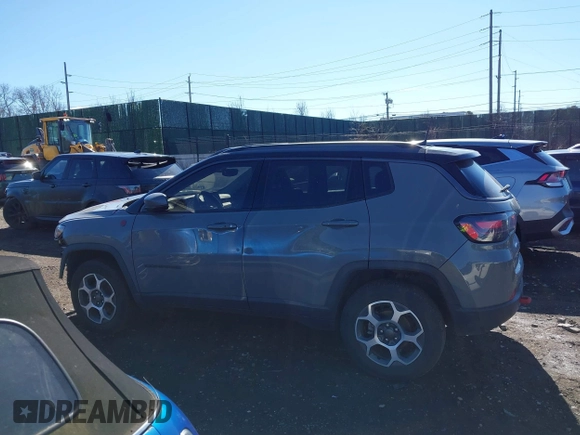 2022 Jeep Compass Trailhawk with VIN 3C4NJDDB4NT136213, listed as a IAAI auction lot 41689612 with 50,091 mi miles and . Bid and sale history available at DreamBid. Image 14.