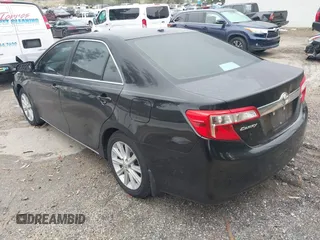 2014 Toyota Camry SE with VIN 4T1BK1FK8EU539138, listed as a IAAI auction lot 41802302 with 91,205 mi miles. Bid and sale history available at carsss.com. Image 3.