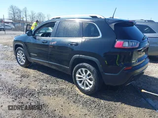 2019 Jeep Cherokee Latitude with VIN 1C4PJMCX4KD330019, listed as a IAAI auction lot 41643077 with 52,007 mi miles. Bid and sale history available at carsss.com. Image 3.