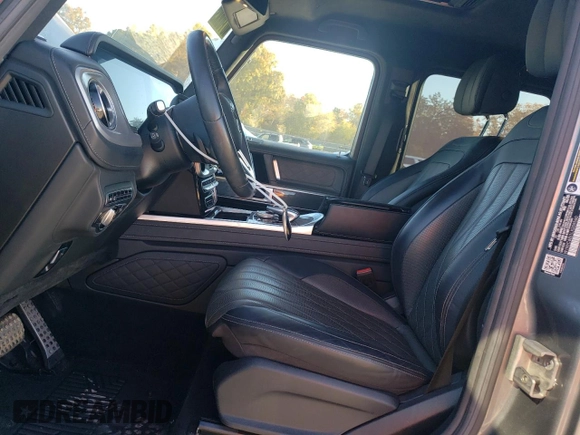2020 Mercedes-Benz G 550 z VIN W1NYC6BJ1LX359560, wystawiony jako Copart lot #76581924 z przebiegiem 32 932 mil mil oraz Szkody całkowita. Historia ofert i sprzedaży dostępna na DreamBid. Obrazek 7.