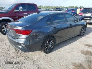 2024 Kia Forte LXS with VIN 3KPF24AD5RE720735, listed as a IAAI auction lot 41956986 with 27,967 mi miles and . Bid and sale history available at DreamBid. Image 4.