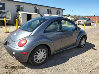 2005 Volkswagen New Beetle Coupe GLS with VIN 3VWCK31C45M415650, listed as a Copart auction lot 83880664 with 35,598 mi miles and Clean Title. Bid and sale history available at carsss.com. Image 3.
