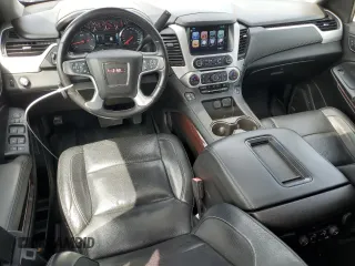 2019 GMC Yukon XL SLT z VIN 1GKS1GKC8KR245444, wystawiony jako Copart lot #55600905 z przebiegiem 106 345 mil mil oraz Szkoda całkowita • Salvage title. Historia ofert i sprzedaży dostępna na DreamBid. Obrazek 8.