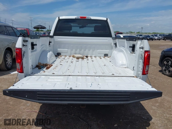 2017 Ford F-150 XL с VIN 1FTMF1C88HFA30489, выставлен на аукционе IAAI как лот 42481244 с пробегом 225 026 миль миль и . История ставок и продаж доступна на DreamBid. Изображение 8.