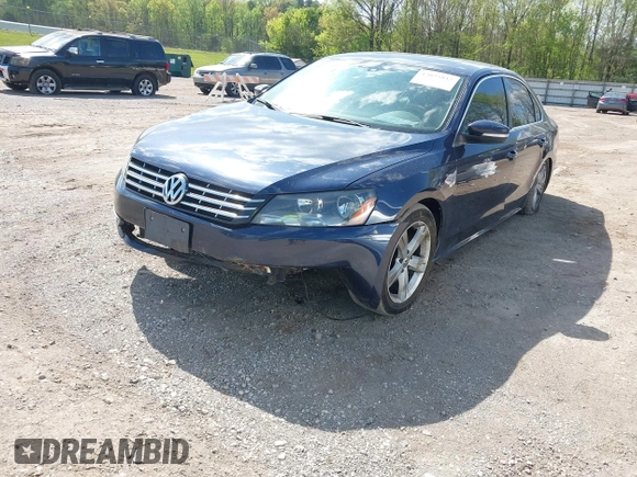 2013 Volkswagen Passat TDI SE with VIN 1VWBN7A33DC030932, listed as a IAAI auction lot 42025937 with 189,238 mi miles. Bid and sale history available at carsss.com. Image 6.