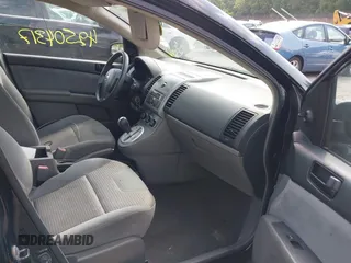 2008 Nissan Sentra S z VIN 3N1AB61E48L668896, wystawiony jako IAAI lot #42504317 z przebiegiem 138 147 mil mil oraz . Historia ofert i sprzedaży dostępna na DreamBid. Obrazek 5.