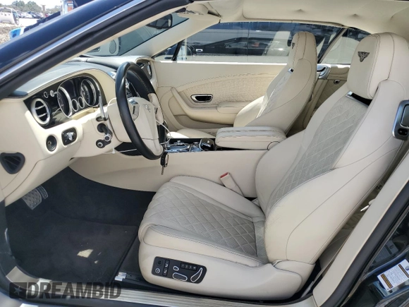 2017 Bentley Continental GT V8 z VIN SCBGT3ZA4HC059536, wystawiony jako Copart lot #60606975 z przebiegiem 24 362 mil mil oraz Szkoda całkowita • Salvage title. Historia ofert i sprzedaży dostępna na DreamBid. Obrazek 7.