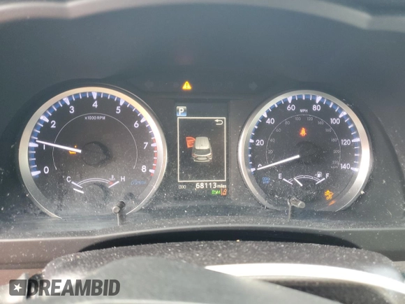 2019 Toyota Highlander LE with VIN 5TDBZRFH3KS975866, listed as a Copart auction lot 60226695 with 68,113 mi miles and Salvage title. Bid and sale history available at DreamBid. Image 9.