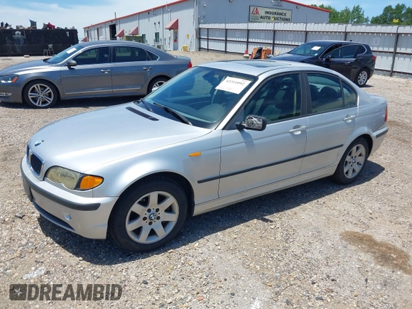 2003 BMW 3 Series 325i z VIN WBAEV334X3KL87573, wystawiony jako IAAI lot #42311092 z przebiegiem 262 326 mil mil oraz . Historia ofert i sprzedaży dostępna na DreamBid. Obrazek 2.