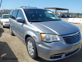 2014 Chrysler Town & Country Touring with VIN 2C4RC1BGXER211850, listed as a IAAI auction lot 41997769 with 164,406 mi miles. Bid and sale history available at carsss.com. Image 6.