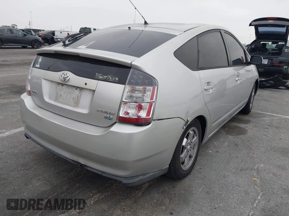 2004 Toyota Prius with VIN JTDKB20U840093681, listed as a IAAI auction lot 41861616 with 124,136 mi miles. Bid and sale history available at carsss.com. Image 4.