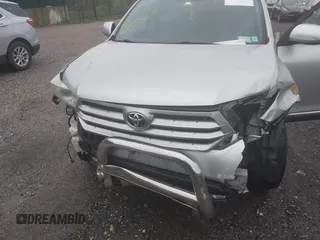 2012 Toyota Highlander Limited with VIN 5TDDK3EH1CS157629, listed as a IAAI auction lot 42157367 with 50,902 mi miles and . Bid and sale history available at DreamBid. Image 6.