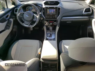 2024 Subaru Forester Premium z VIN JF2SKADC4RH481660, wystawiony jako Copart lot #54402965 z przebiegiem 4 736 mil mil oraz Szkoda całkowita • Salvage title. Historia ofert i sprzedaży dostępna na DreamBid. Obrazek 8.