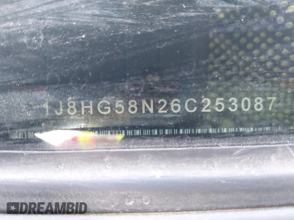 2006 Jeep Commander Limited z VIN 1J8HG58N26C253087, wystawiony jako IAAI lot #42202691 z przebiegiem 109 905 mil mil oraz . Historia ofert i sprzedaży dostępna na DreamBid. Obrazek 9.