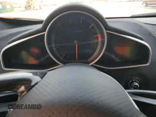 2016 McLaren 650S z VIN SBM11FAA8GW005859, wystawiony jako Copart lot #83104094 z przebiegiem Nie podano mil oraz Nie do naprawy. Historia ofert i sprzedaży dostępna na DreamBid. Obrazek 9.