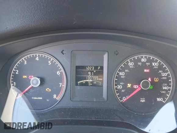 2011 Volkswagen Jetta SE with VIN 3VWDZ7AJ7BM318623, listed as a IAAI auction lot 41131568 with 130,799 mi miles and . Bid and sale history available at DreamBid. Image 7.