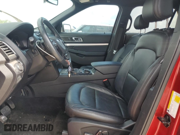 2017 Ford Explorer XLT с VIN 1FM5K7D81HGE37092, выставлен на аукционе Copart как лот 55135615 с пробегом 63 124 миль миль и Чистый • Clean title. История ставок и продаж доступна на DreamBid. Изображение 7.