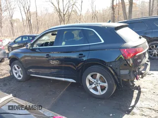 2021 Audi Q5 Premium with VIN WA1AAAFY9M2080598, listed as a IAAI auction lot 41729866 with 32,380 mi miles. Bid and sale history available at carsss.com. Image 14.