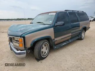 1995 GMC Suburban z VIN 1GKEC16K9SJ708907, wystawiony jako Copart lot #56415125 z przebiegiem 251 343 mil mil oraz Szkoda całkowita • Salvage title. Historia ofert i sprzedaży dostępna na DreamBid. Obrazek 1.