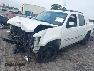 2013 Chevrolet Avalanche LTZ with VIN 3GNMCGE01DG280823, listed as a IAAI auction lot 42523302 with 193,255 mi miles and . Bid and sale history available at DreamBid. Image 17.