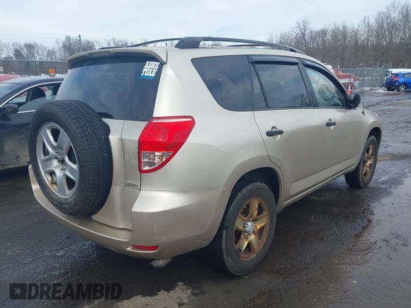 2007 Toyota RAV4 with VIN JTMBD33V575119827, listed as a IAAI auction lot 41675761 with 130,174 mi miles. Bid and sale history available at carsss.com. Image 4.