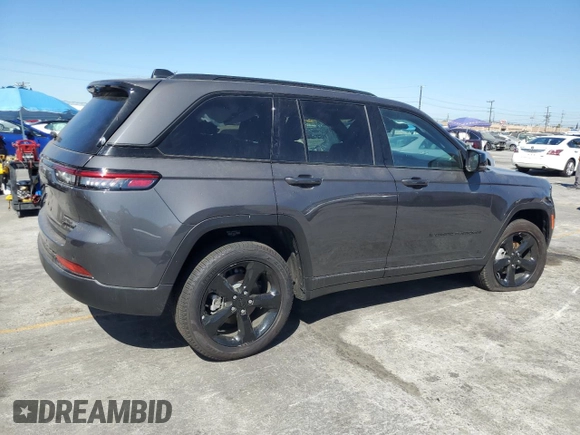 2024 Jeep Grand Cherokee Limited z VIN 1C4RJHBG2RC238800, wystawiony jako Copart lot #64044345 z przebiegiem 4 890 mil mil oraz Czysty tytuł • Clean title. Historia ofert i sprzedaży dostępna na DreamBid. Obrazek 3.