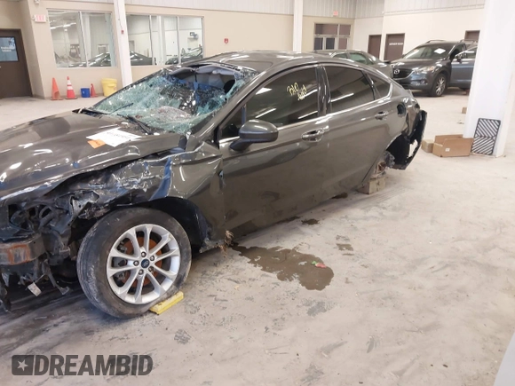 2019 Ford Fusion SE with VIN 3FA6P0HD0KR193692, listed as a IAAI auction lot 41081951 with Not Provided miles and . Bid and sale history available at carsss.com. Image 12.